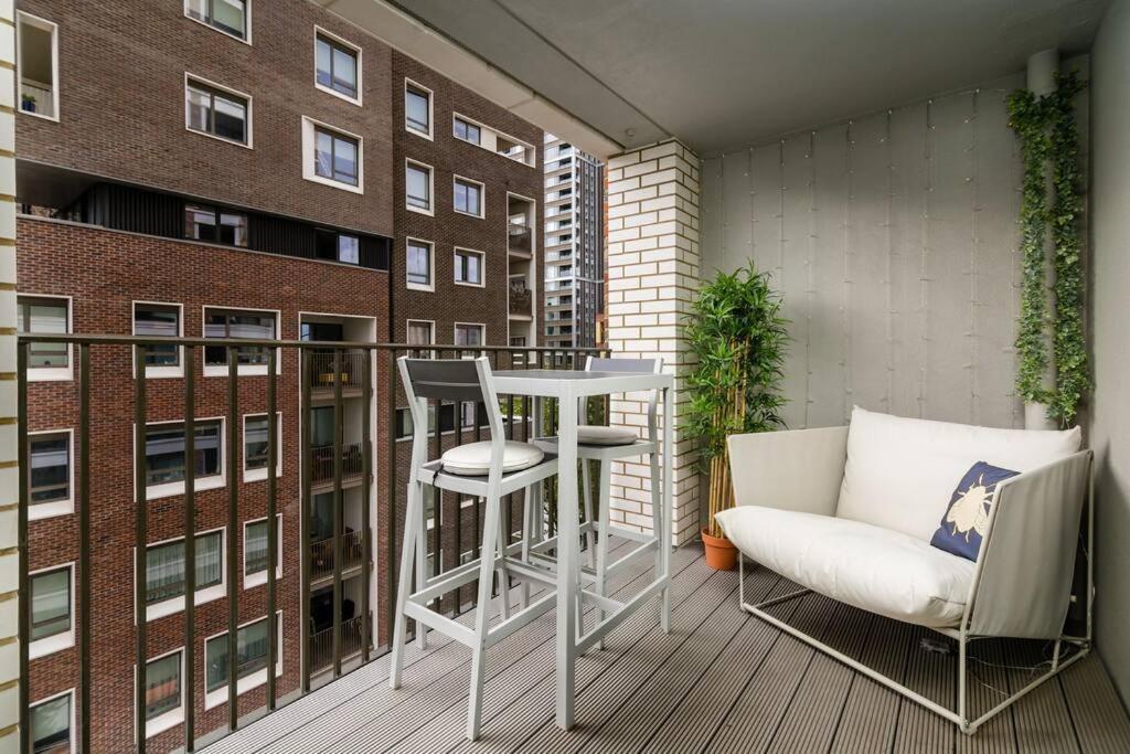 Superb 1 Bedroom Apartment 3Mins From Tube Station London Exterior photo